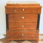 254 2024 CHEST OF DRAWERS